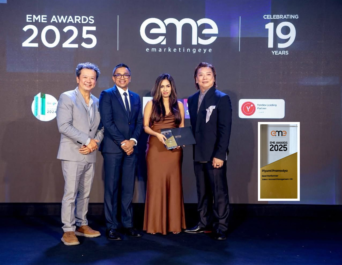 Piyumi Pramodya receiving the Best Performer award on stage at the eMarketingEye EME Awards 2025